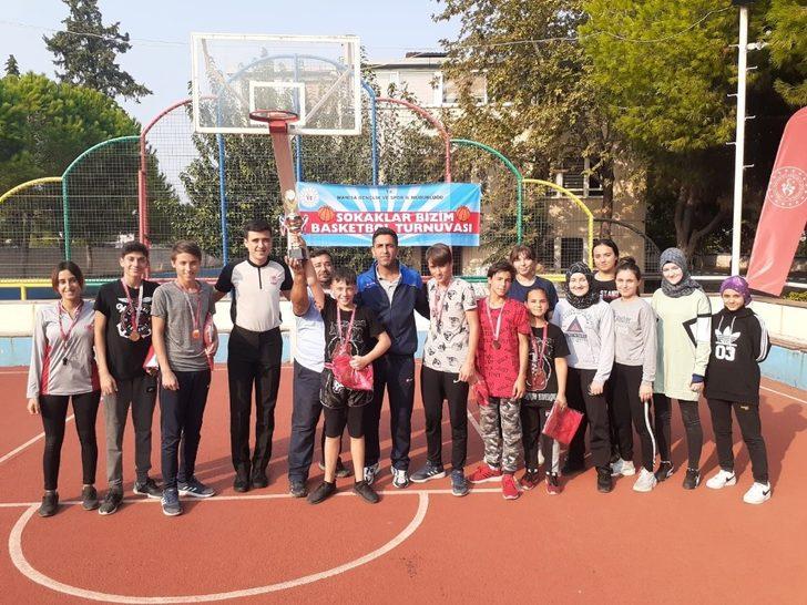 ‘Evinin Sultanları’ ile ‘Sokaklar bizim’ projesi hayata geçti G2