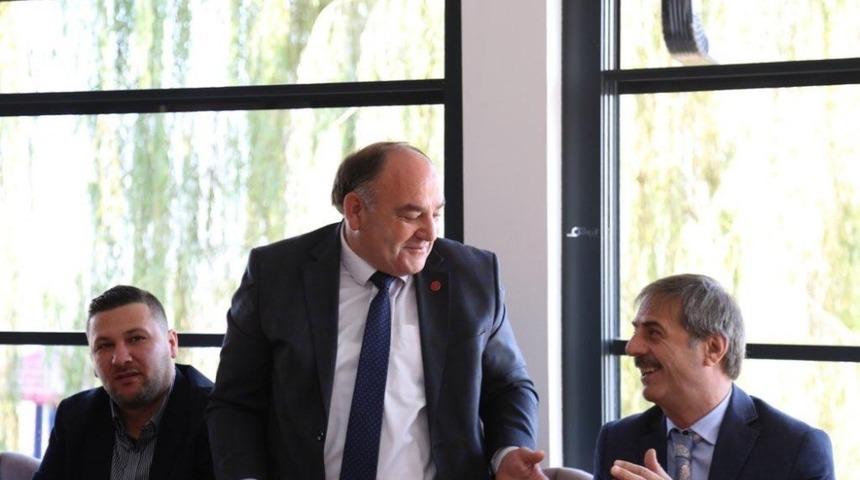 Başkan Alemdar, &ldquo;Serdivan&rsquo;daki birlik ve beraberliğimizin en g&uuml;&ccedil;l&uuml; &ccedil;imentosu&rdquo;