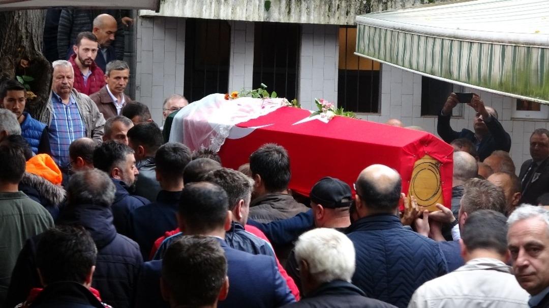 Kanserden &ouml;len İncilay &ouml;ğretmen son yolculuğuna uğurlandı