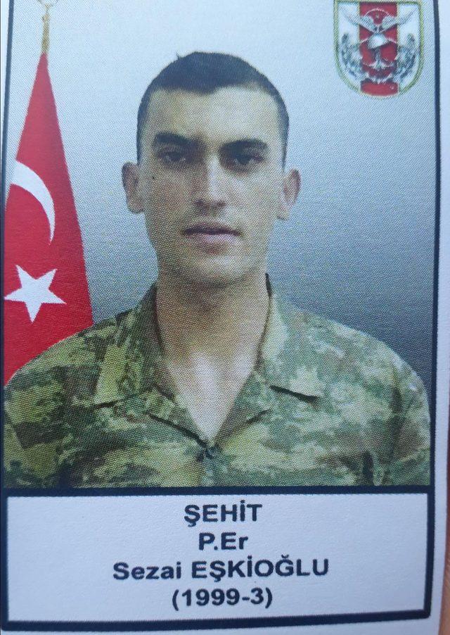 Şehit asker, Hakkari'de törenle memleketine uğurlandı