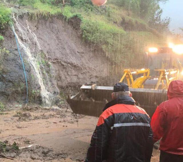 Giresun'da sağanak, sel ve heyelana yol açtı: 1 kişi kayıp