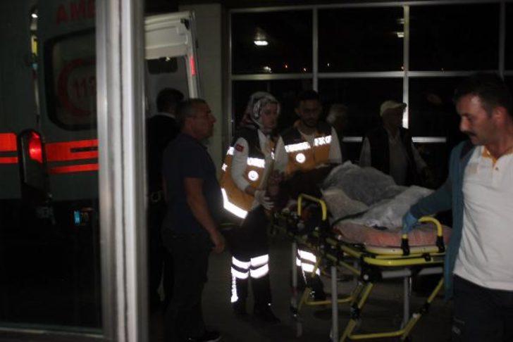 Silahla yaralanan oğlu ve torununu o halde görünce gözyaşlarını tutamadı! G1