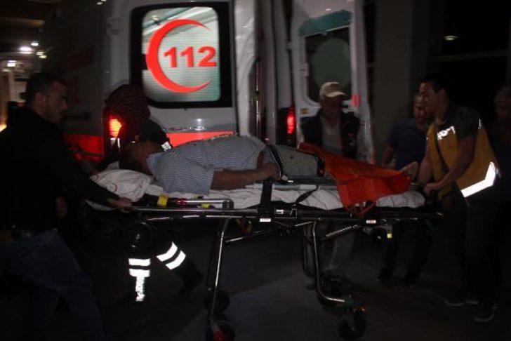 Silahla yaralanan oğlu ve torununu o halde görünce gözyaşlarını tutamadı! G2