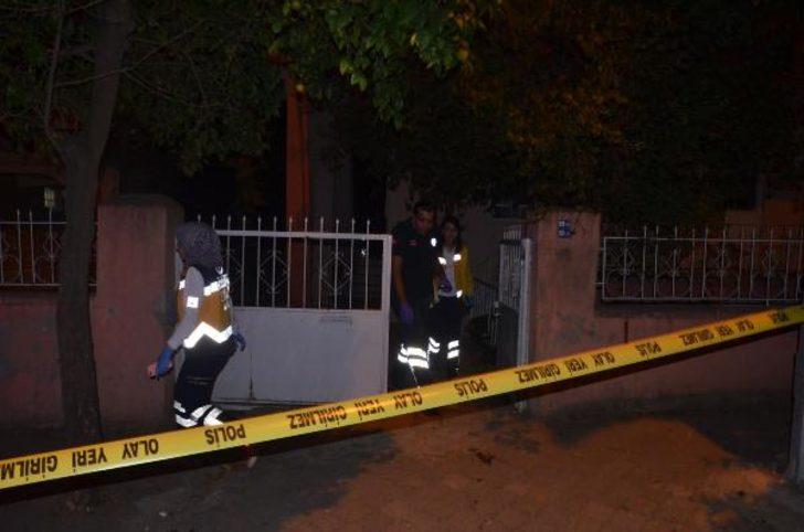 Aydın'da bıçaklı kavga! Biri 15 diğeri 51 yaşındaki iki kişi sokağı kan gölüne çevirdi! G4