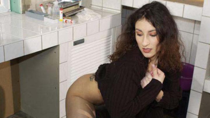 Junge Teenager kahlen Pussy