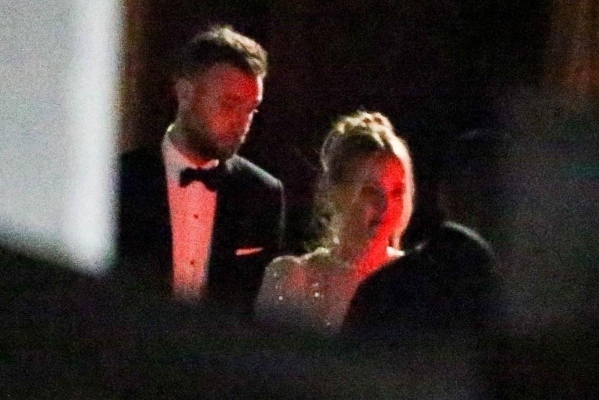  Jennifer Lawrence'ın d&uuml;ğ&uuml;n&uuml;nden ilk fotoğraflar yayınlandı 