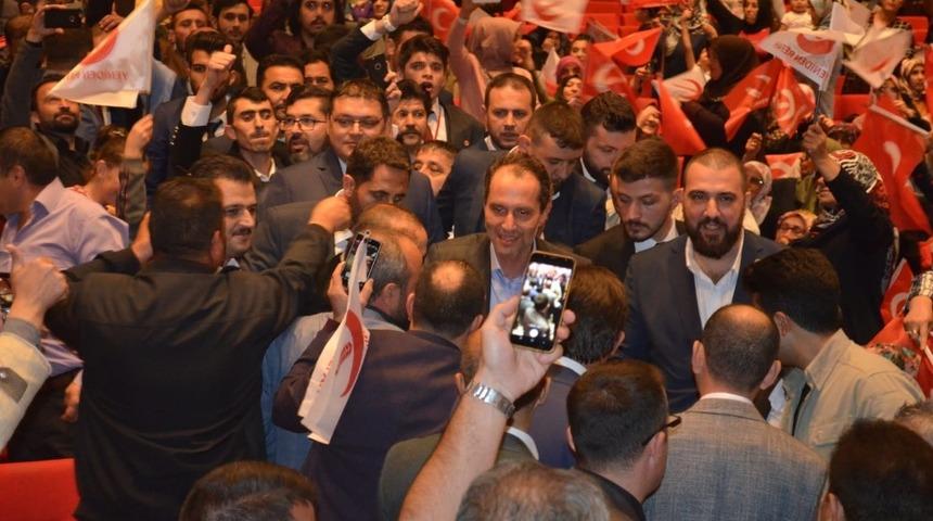 Yeniden Refah Partisi Genel Başkanı Fatih Erbakan, "Devletimizin ve Mehmetçiğin sonuna kadar arkasında durduk"