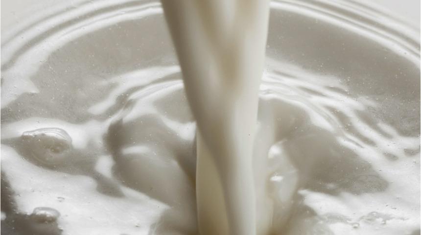 Menopoz d&ouml;neminde light s&uuml;t i&ccedil;erek kalsiyum ihtiyacınızı karşılayın