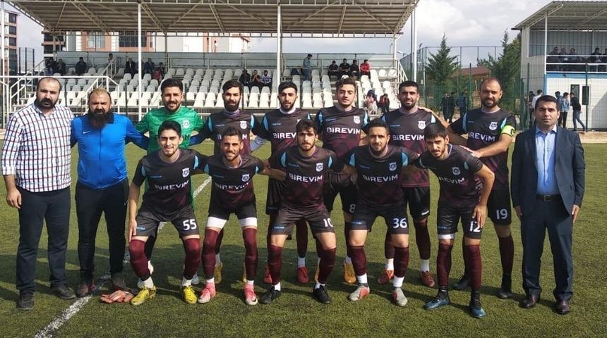 Vanlı antrenörün takımından gol yağmuru