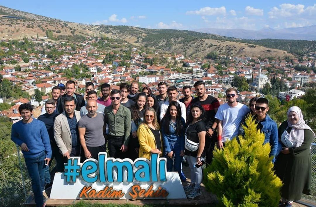 &Uuml;niversite &ouml;ğrencileri i&ccedil;in Elmalı K&uuml;lt&uuml;r Turu d&uuml;zenlendi