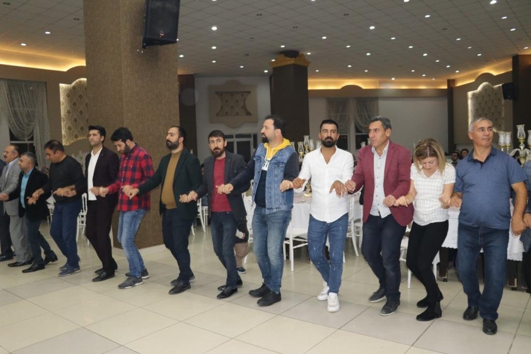 Gazeteci &ccedil;iftin mutlu g&uuml;n&uuml;