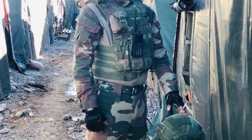 'Barış Pınarı Harekatı'nda g&ouml;revli uzman &ccedil;avuşun &uuml;zerine yıldırım isabet etti