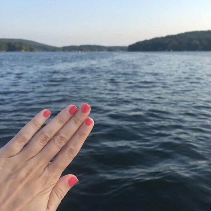 Bekar hayatın güzelliklerini anlatmak için ilginç bir yol seçti! G1