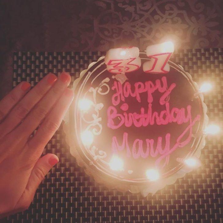 Bekar hayatın güzelliklerini anlatmak için ilginç bir yol seçti! G2