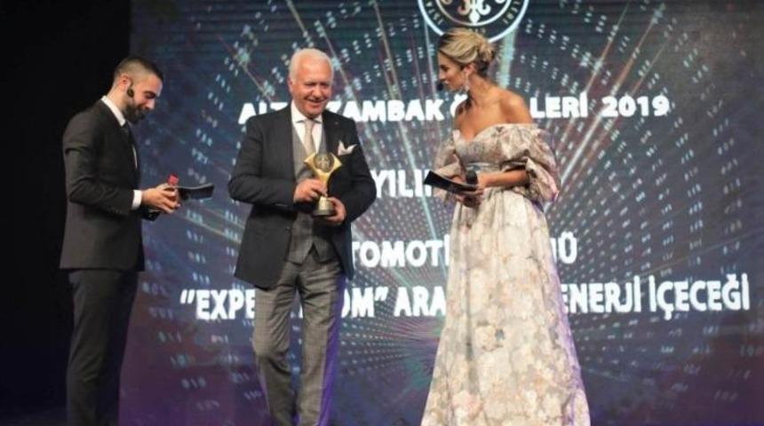 Expert Atom Altın Zambak Ödülü’nü aldı