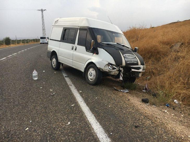 Yavuzeli’nde trafik kazası: 2 yaralı G1