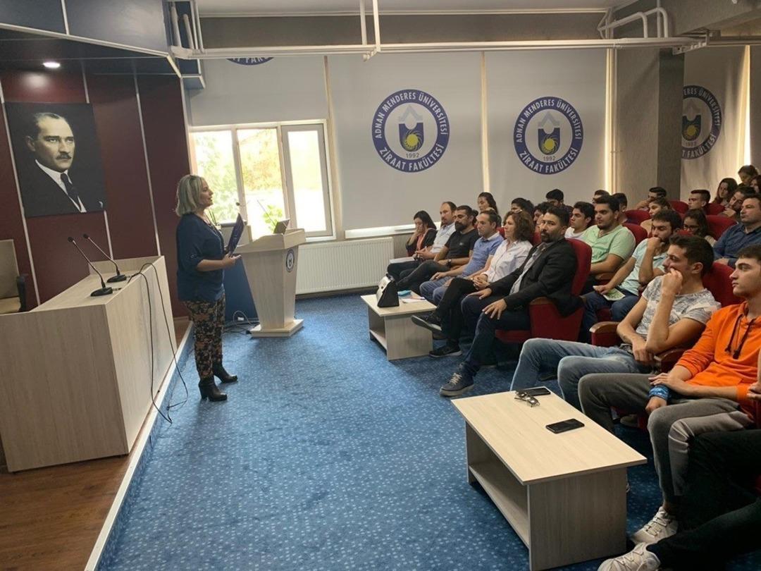 AD&Uuml; Ziraat Fak&uuml;ltesi &ouml;ğrencilerine &ouml;ğrenci toplulukları anlatıldı