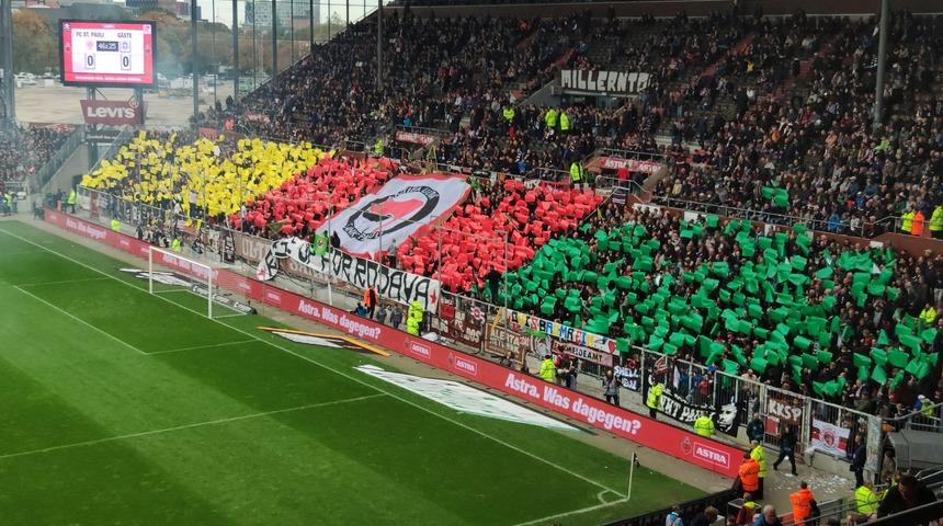 St Pauli taraftarı, tribünde terör örgütü propagandası yaptı