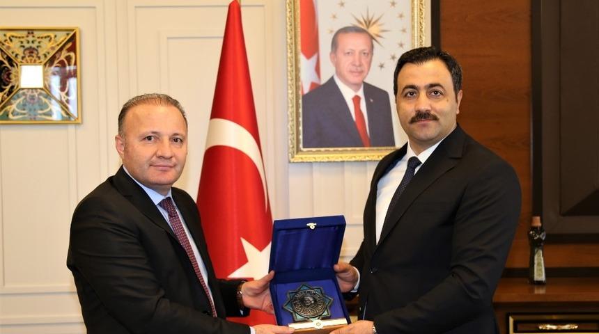 Rekt&ouml;r &Uuml;nal&rsquo;dan Rekt&ouml;r Kalan&rsquo;a tebrik ziyareti