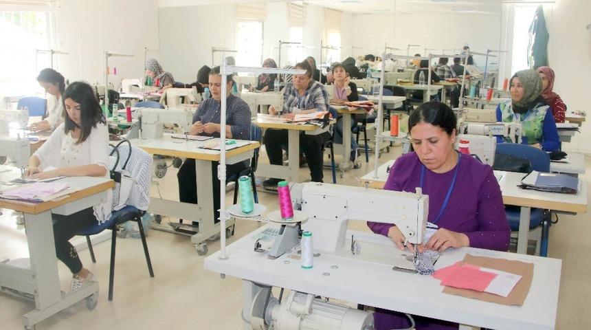 &Ccedil;ankaya&rsquo;da istihdama y&ouml;nelik eğitimler devam ediyor