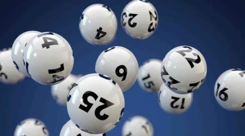 S&uuml;per Loto'da b&uuml;y&uuml;k ikramiyenin sahibi parasını aldı
