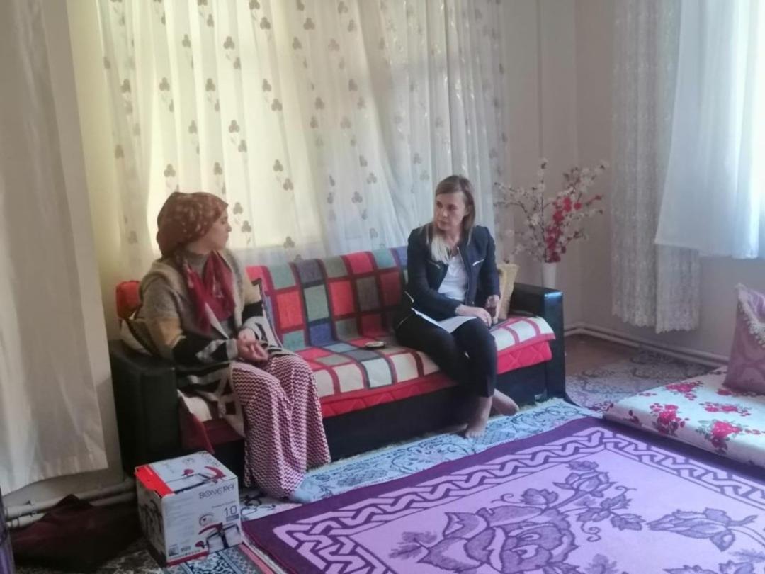 Kaymakam Meral U&ccedil;ar Arpa&rsquo;dan aile ziyaretleri