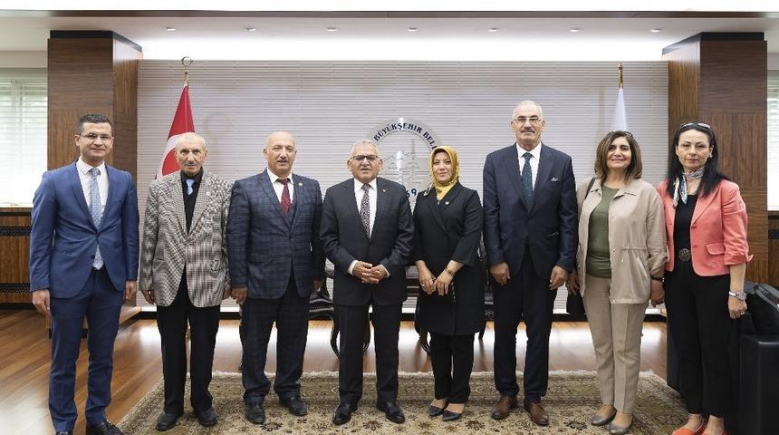 Başkan B&uuml;y&uuml;kkılı&ccedil; muhtarlarla bir araya geldi