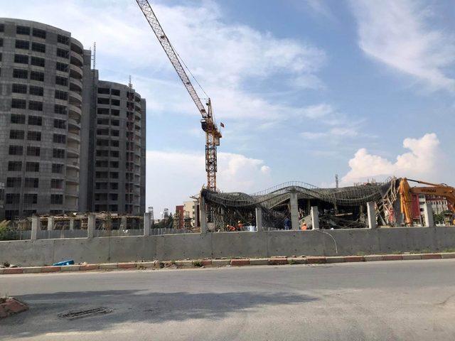 Tarsus’ta hastane ek binası inşaatında çökme