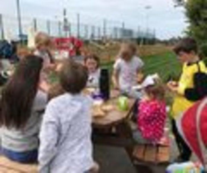 İngiltere'nin en geniş ailesi! 22. çocuk yolda G3