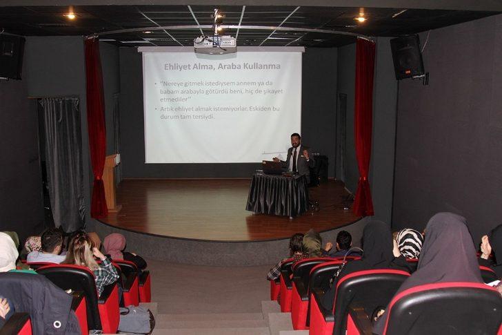 OSM’de ‘Şarjı bitince sona eren dünya’ isimli söyleşi gerçekleşti G3