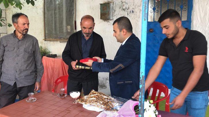 Üniversiteli Öğrencilerden Şehit Ailesine anlamlı ziyaret G3