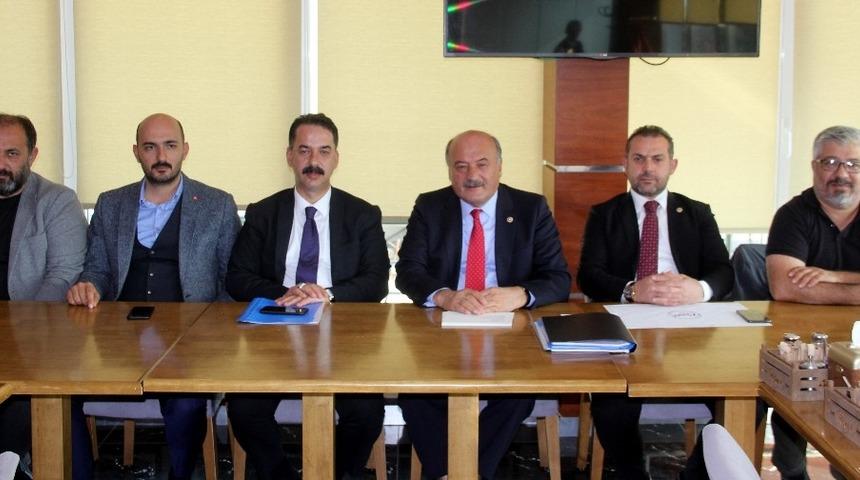 AK Parti Erzincan Milletvekilleri Karaman ve Çakır, gazetecilerle bir araya geldi