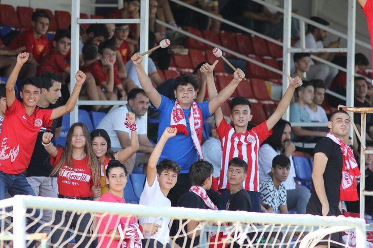 Başkanlardan alt yapı maçlarına yakın takip G4