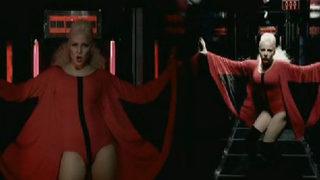 Pamela tarz değiştirdi!