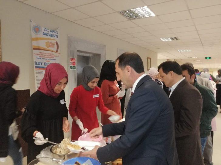 Öğrencilerden, ihtiyaç sahibi aileler için kermes G1