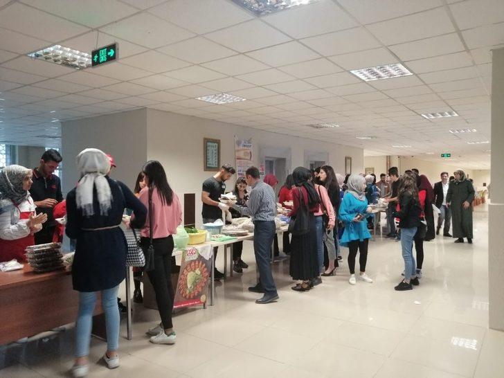 Öğrencilerden, ihtiyaç sahibi aileler için kermes G2