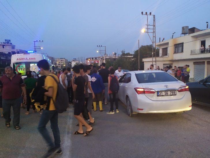 Karşıdan karşıya geçmeye çalışan çocuğa otomobil çarptı G3