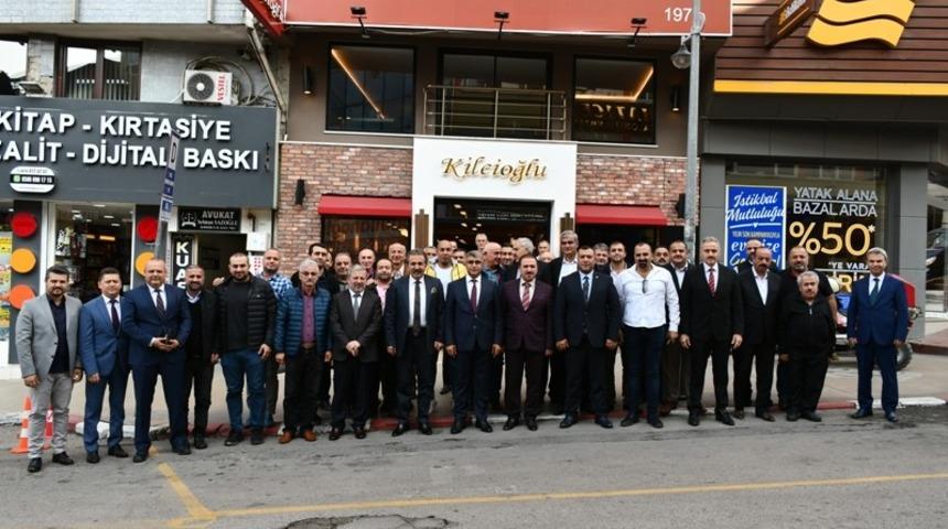 Vali G&uuml;rel esnafla buluştu