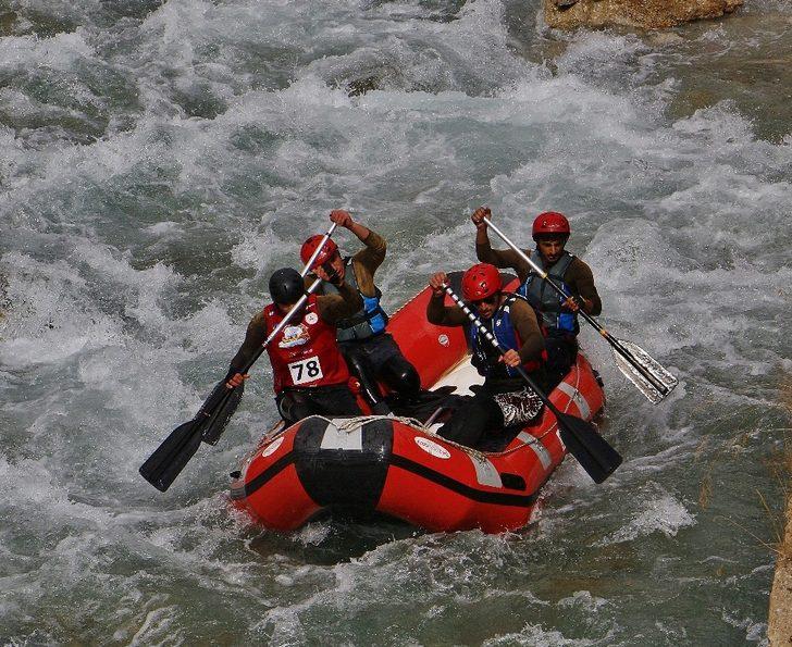Hakkari rafting takımı kupa ile döndü G2