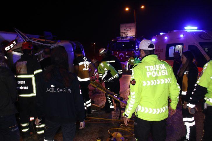 Düzce'de can pazarı! Ekipler zamana karşı yarıştı: Ölü ve yaralılar var! G3