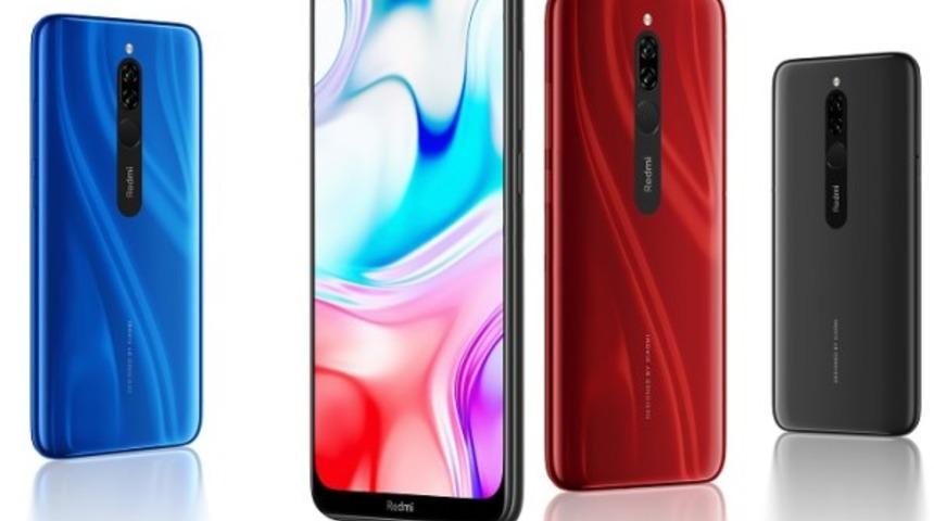 Şık tasarım, büyük ekran, devasa pil!