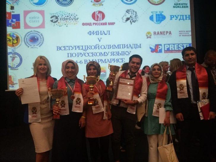 AİÇÜ Rektörü Prof. Dr. Karabulut, Rusça Olimpiyatlarında ödül alan öğrencileri kabul etti G3