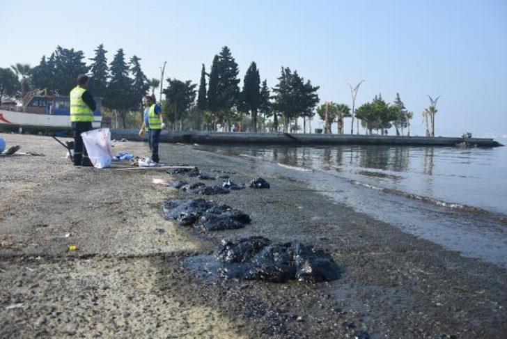 İzmir Aliağa'da petrol sızıntısı! Balıkçılar ve halk uyarıldı G3