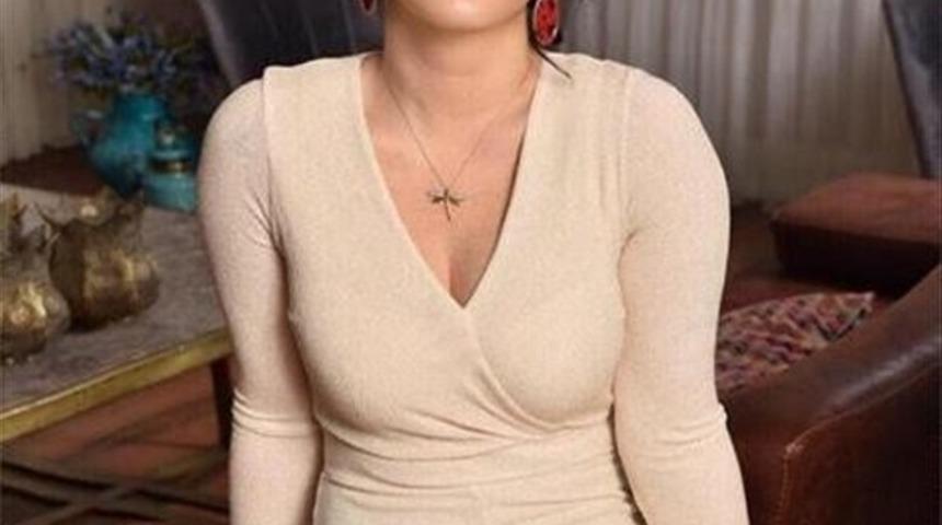 V&uuml;cuttaki &ccedil;atlak &ccedil;izgilerine dikkat