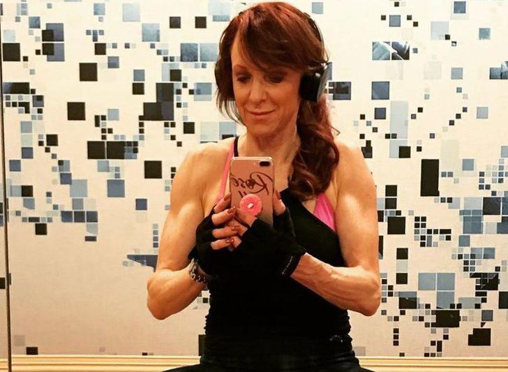 Yaşını duyan şoke oluyor! Sanki gençlik havuzuna düşmüş G3