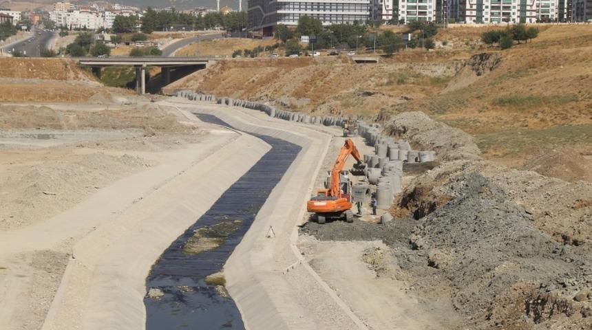 Millet bah&ccedil;esinde &ccedil;alışmalar devam ediyor