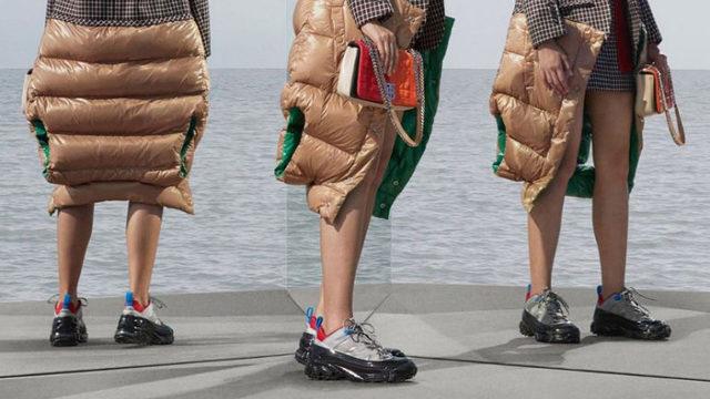 Dünyaca ünlü moda markası Burberry tasarımıyla şaşırttı! İki kez bakmak durumunda kalabilirsiniz