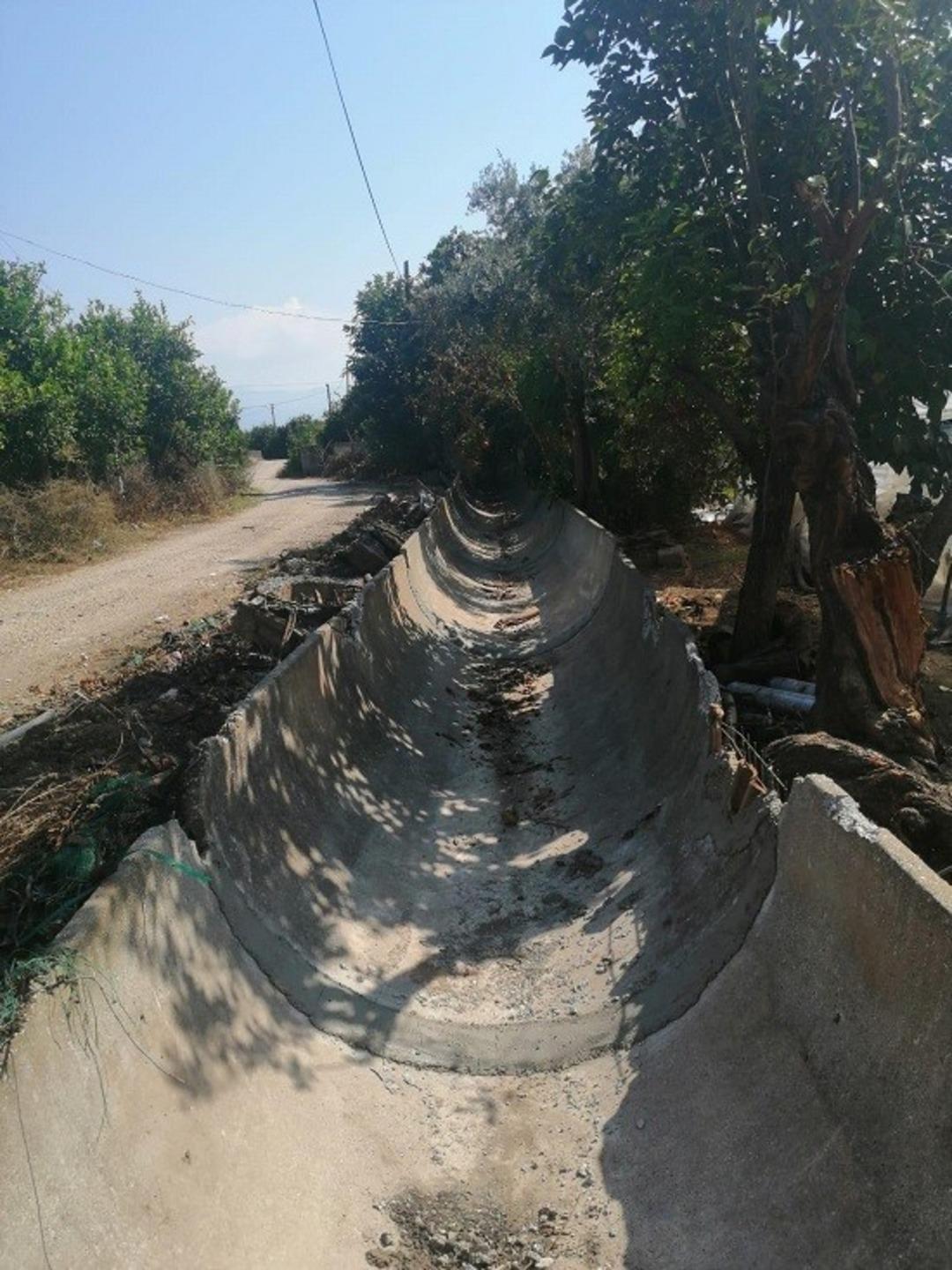 Finike ve Kumluca&rsquo;da sulama tesisleri ve kanallarına bakım