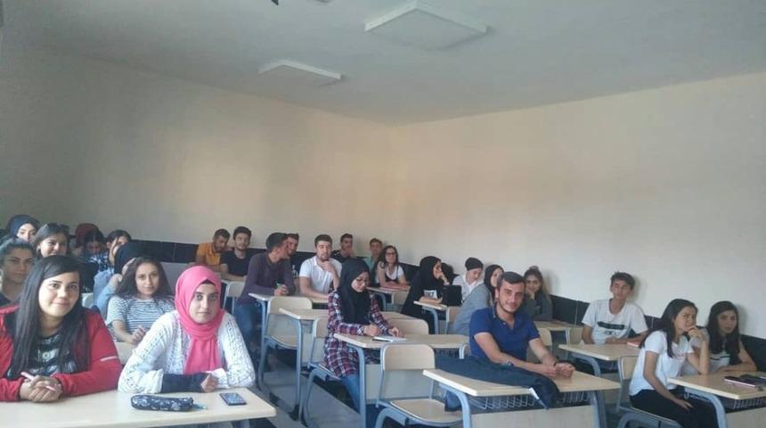 Pazarlar&rsquo;da İngilizce Kursu