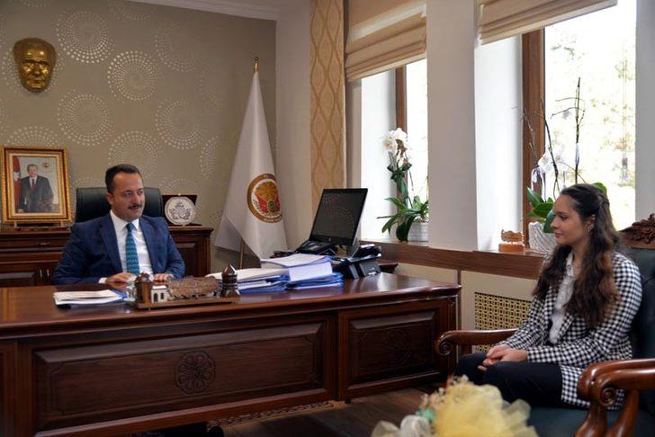 Bir günlüğüne vali olunca hayali gerçekleşti G3